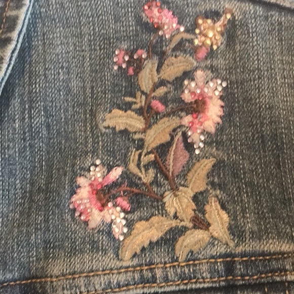 Denim Jeans Jacket Floral embroidery NWT - Picture 7 of 9